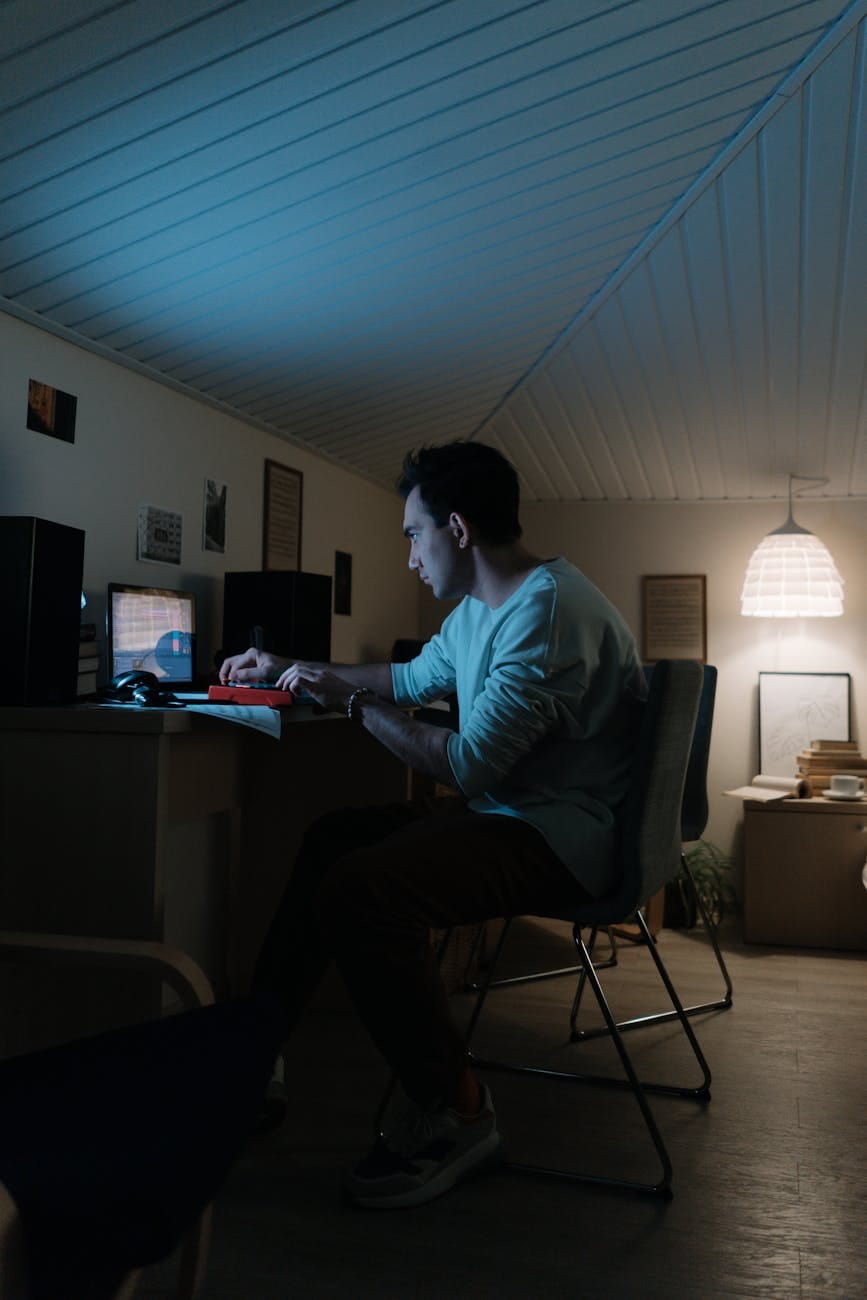 The Digital Campfire’s Warmth: A Nostalgic Remembrance